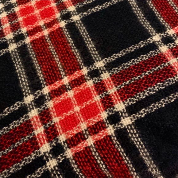 Plaid blanket scarf ๐๐๐ป NWT - Picture 4 of 5